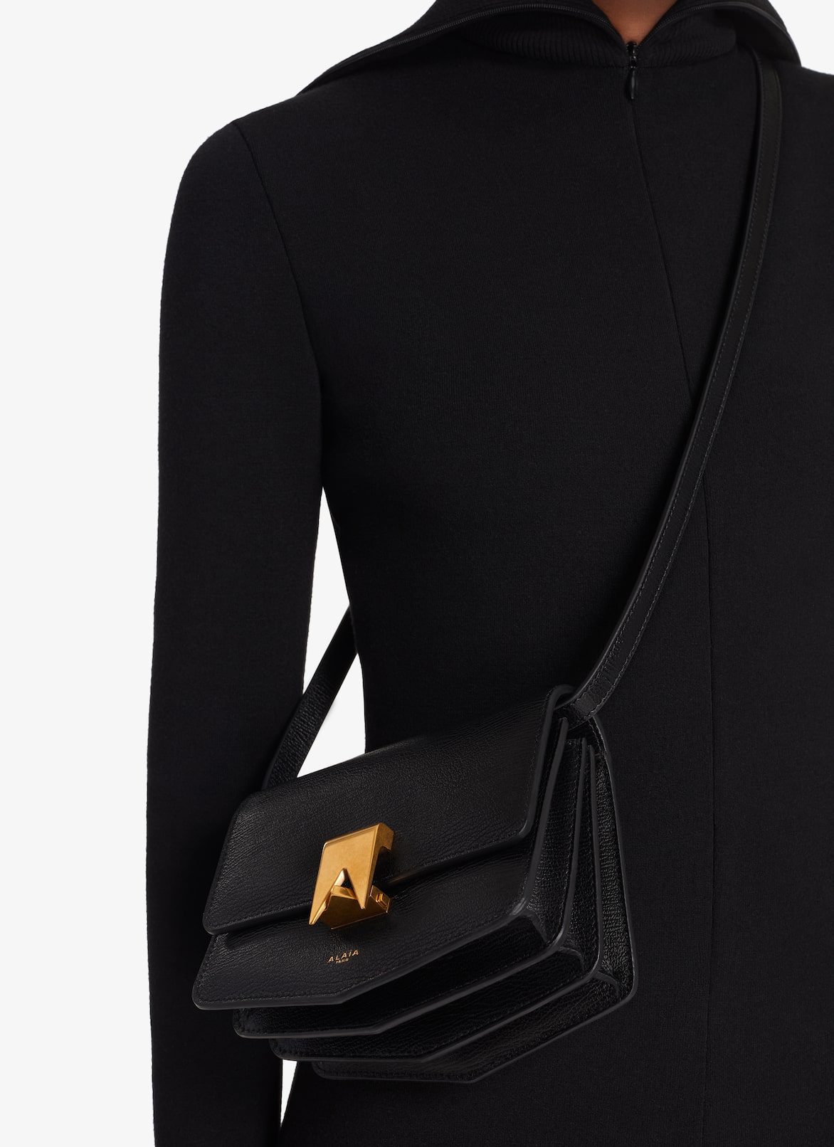 복스 송아지 가죽 르 파파 스몰 백 ALAÏA 블랙 복스 송아지 가죽 르 파파 스몰 백